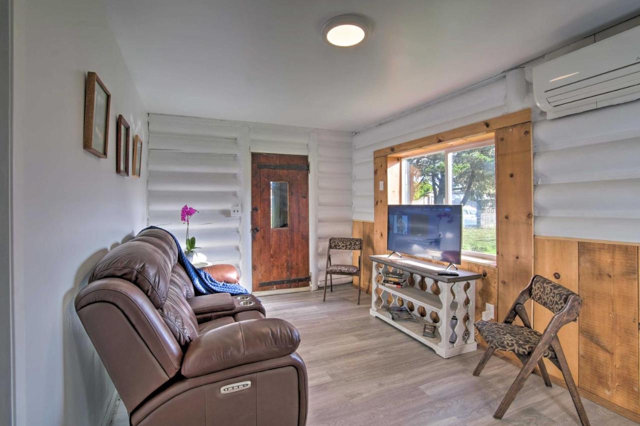 Unique Dog-Friendly Log Cabin Short Walk To Ocean Crescent City Dış mekan fotoğraf