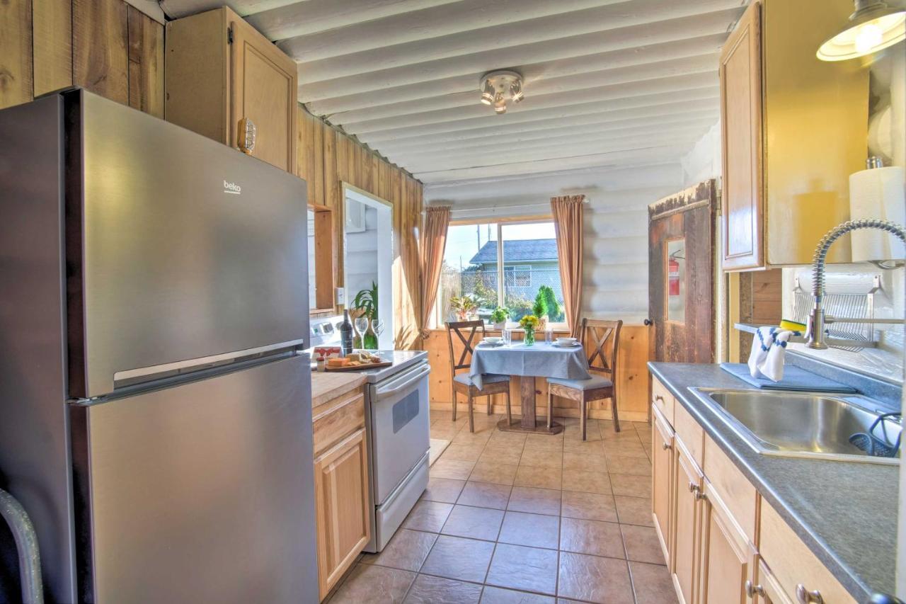 Unique Dog-Friendly Log Cabin Short Walk To Ocean Crescent City Dış mekan fotoğraf
