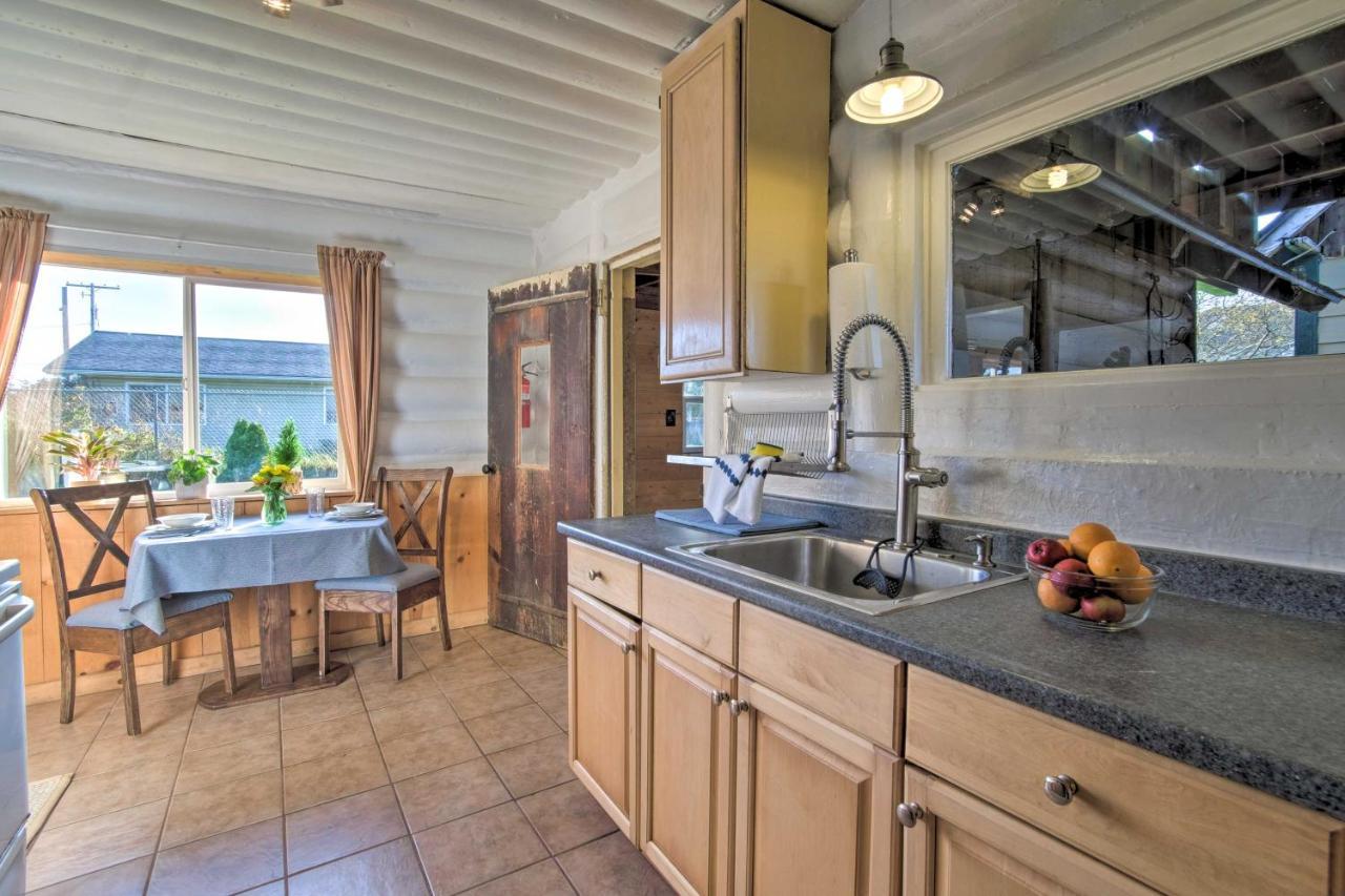 Unique Dog-Friendly Log Cabin Short Walk To Ocean Crescent City Dış mekan fotoğraf